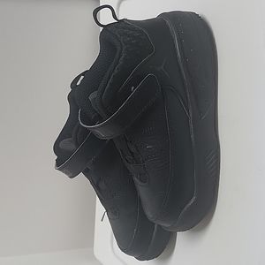 Nike Jordans Boys Toddler Size 8 Max Aura